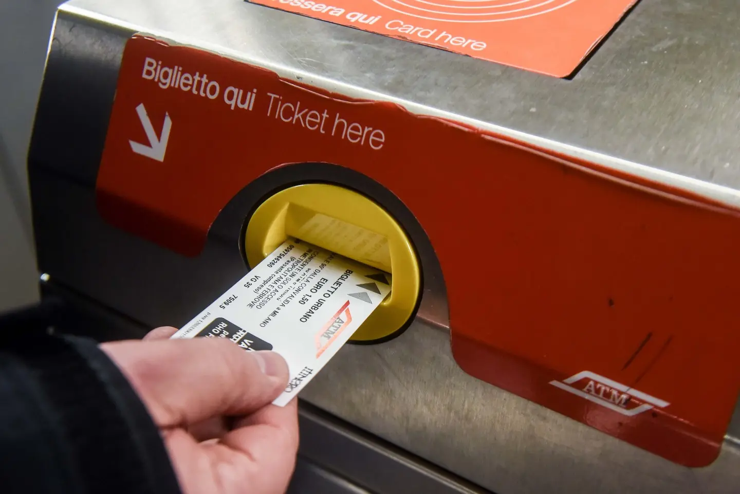 Milano, i biglietti della metropolitana aumenteranno di 20 centesimi. E gli abbonamenti?