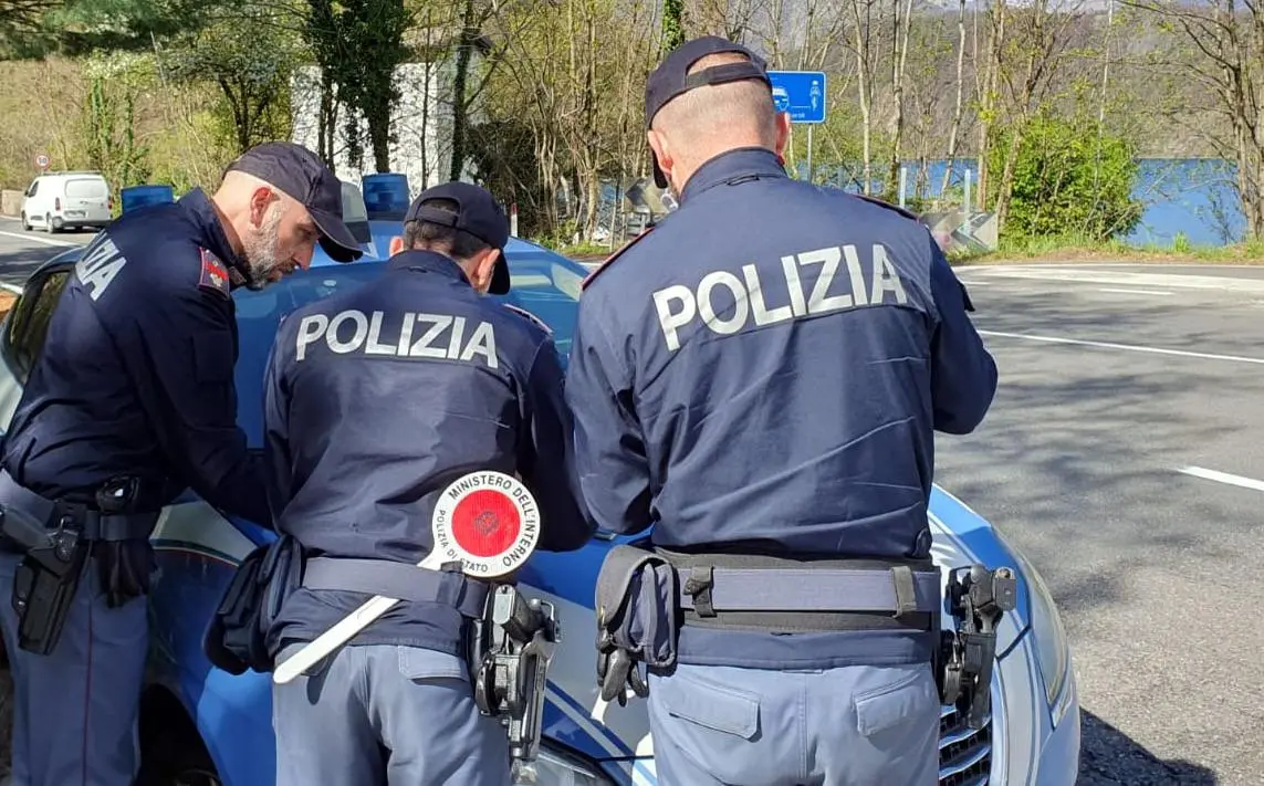 Pusher con machete messo in fuga nel bosco - Il Saronno