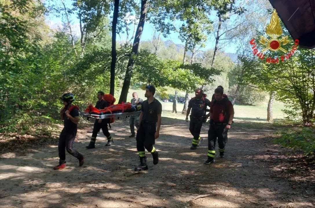 Malgrate, escursionista ferita soccorsa dai vigili del fuoco