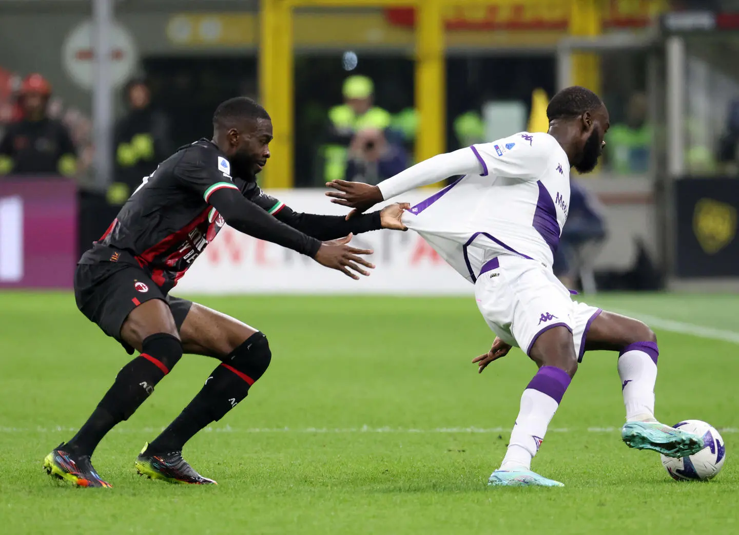 Le pagelle rossonere di Milan-Fiorentina: Tomori provvidenziale, Leao apre le danze