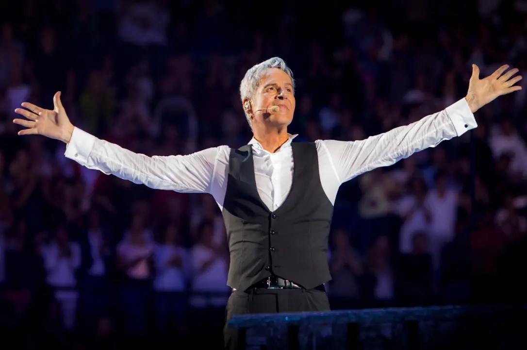 Claudio Baglioni torna dal vivo nei teatri con "Dodici Note Sole Bis": le date e le tappe