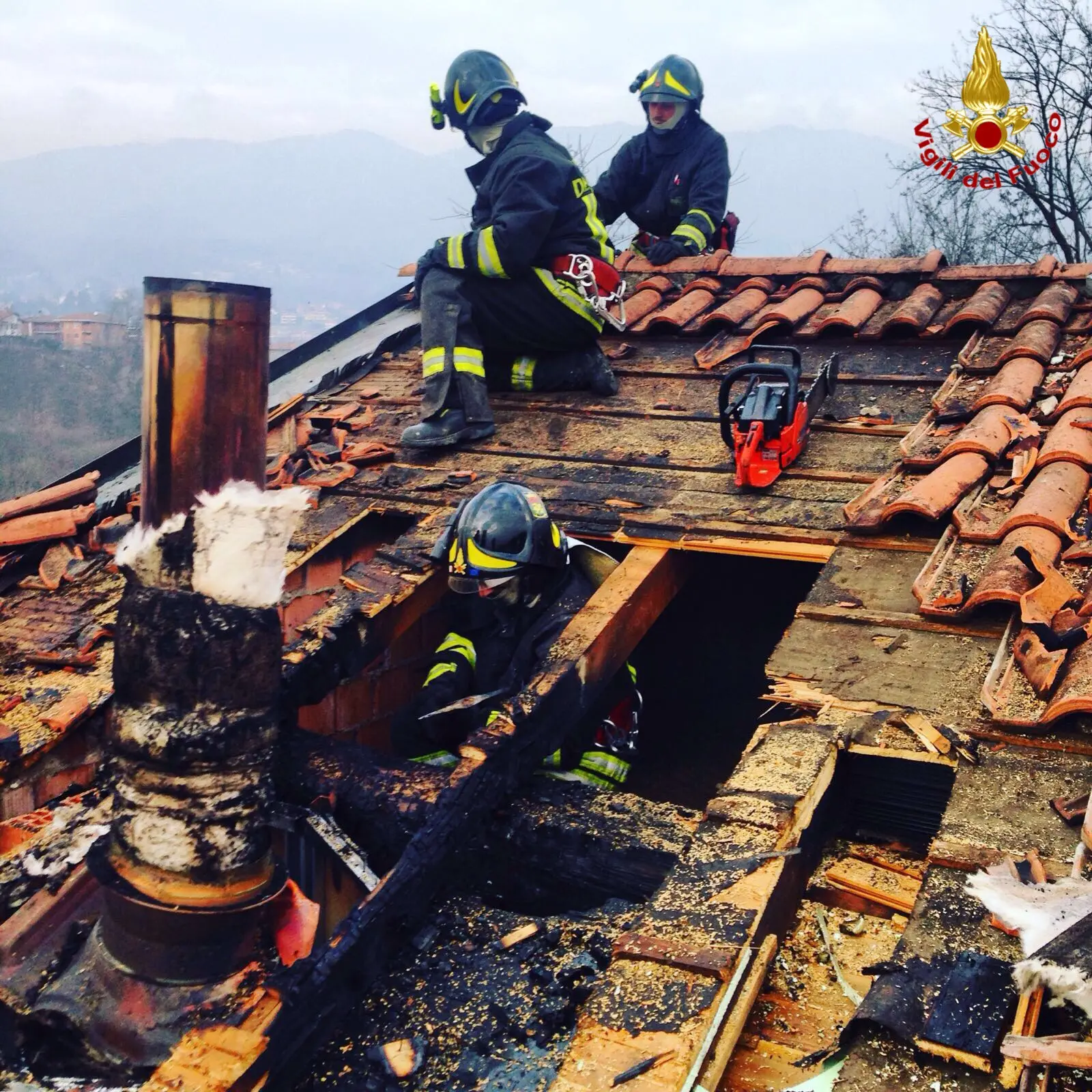 Incendio in una villetta di Gavirate