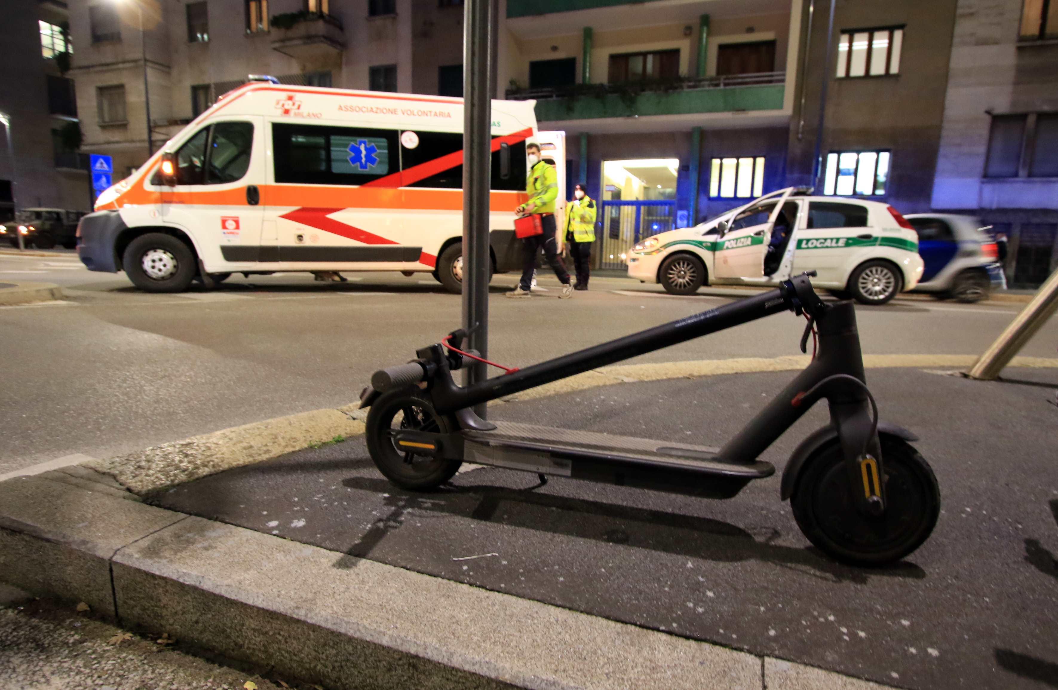 Incidente In Monopattino In Via Ronchi Grave Un Uomo Di Anni