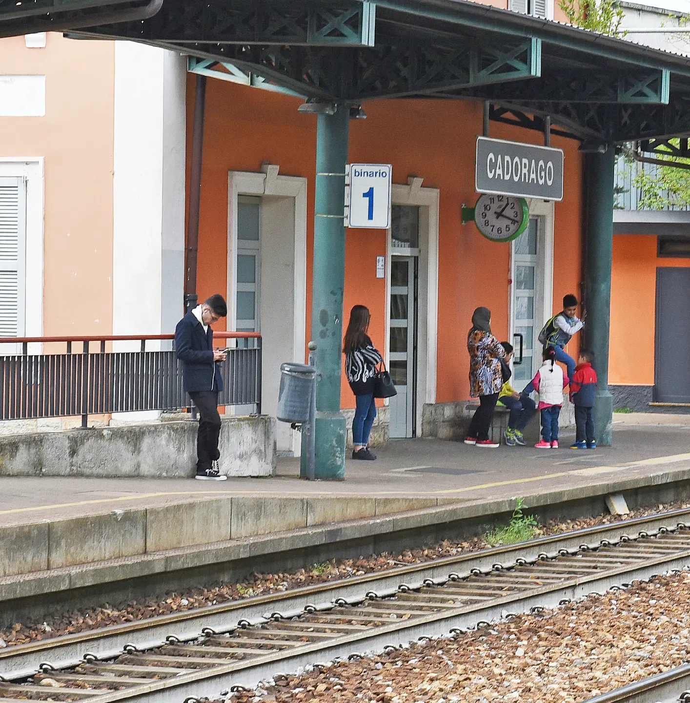 Cadorago, aggressioni sui treni: primo patteggiamento