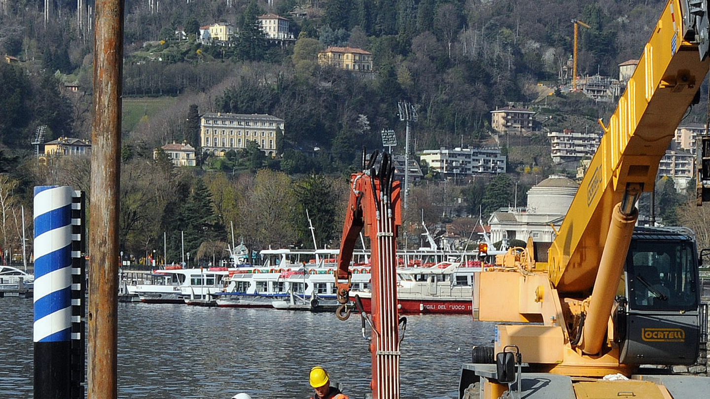 RITARDI La costruzione delle paratie è ferma ormai da tre anni e il costo è già più che raddoppiato prima della fine (Cusa)