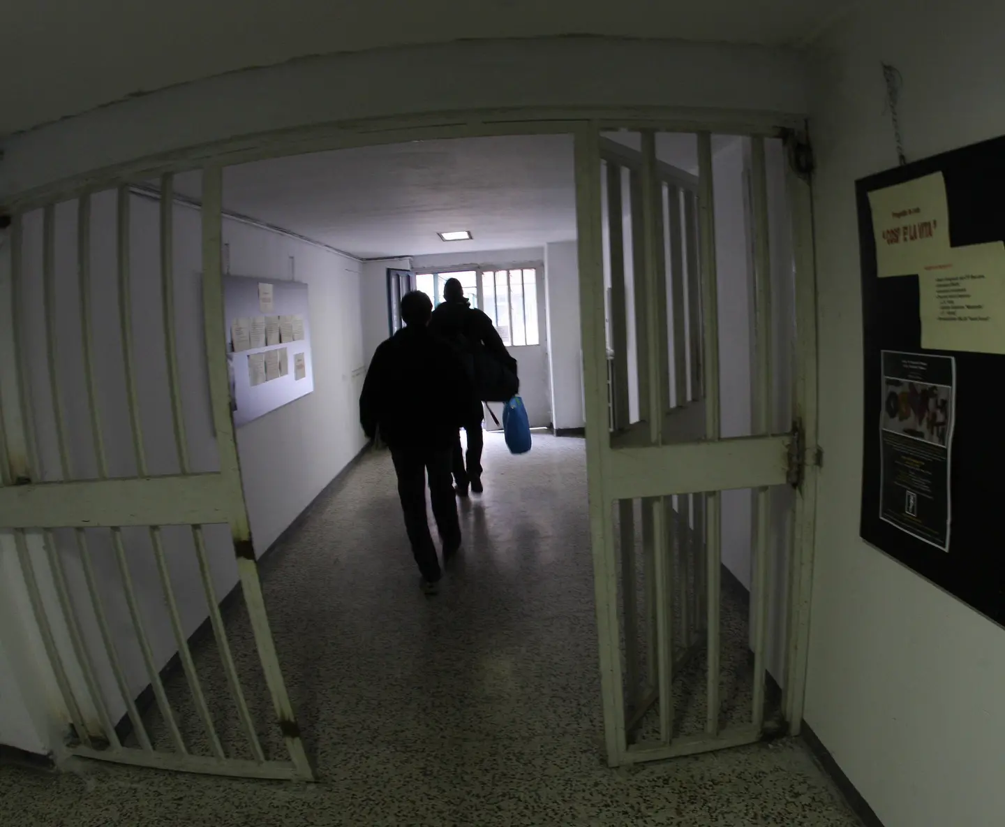 Violentato e torturato nel carcere minorile: "Elevata crudeltà, trattamento inumano"