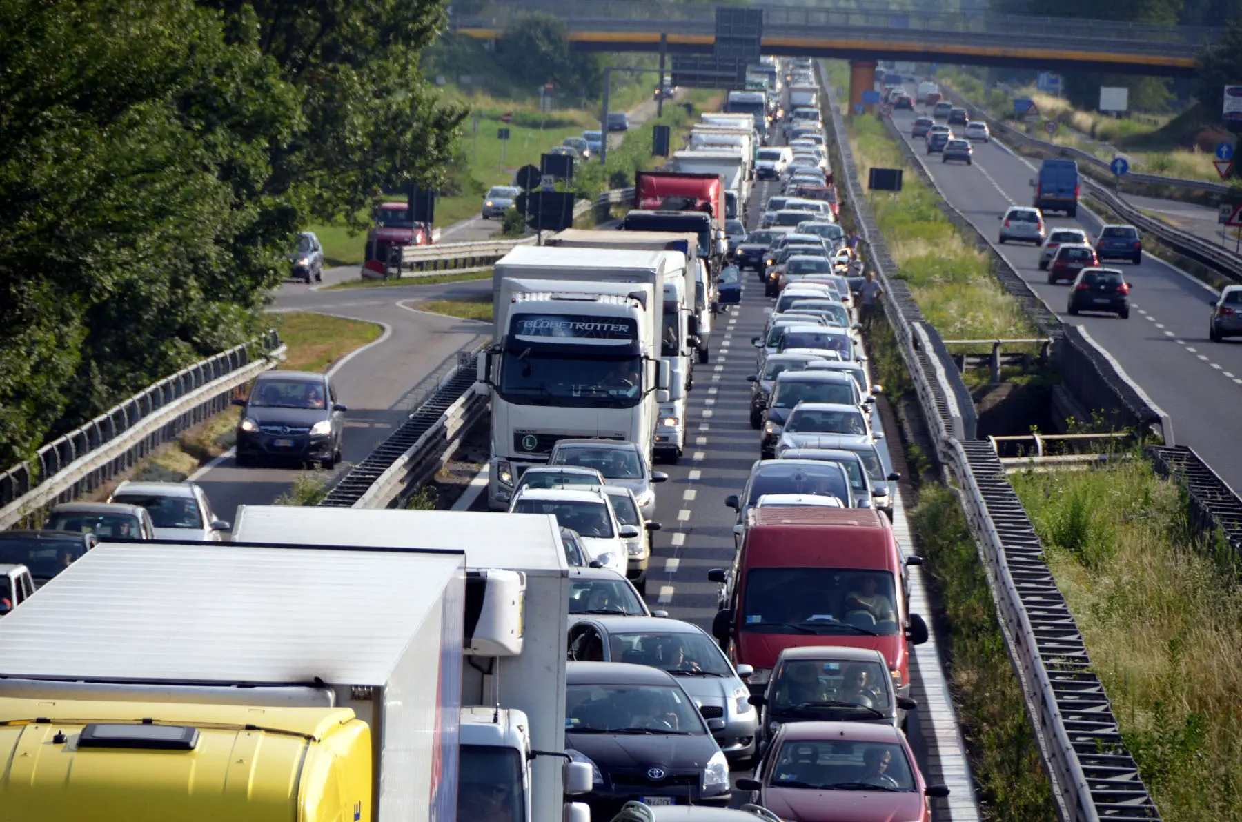 Esodo estivo, statale 36 da bollino nero: è la strada più traffica del Nord Italia