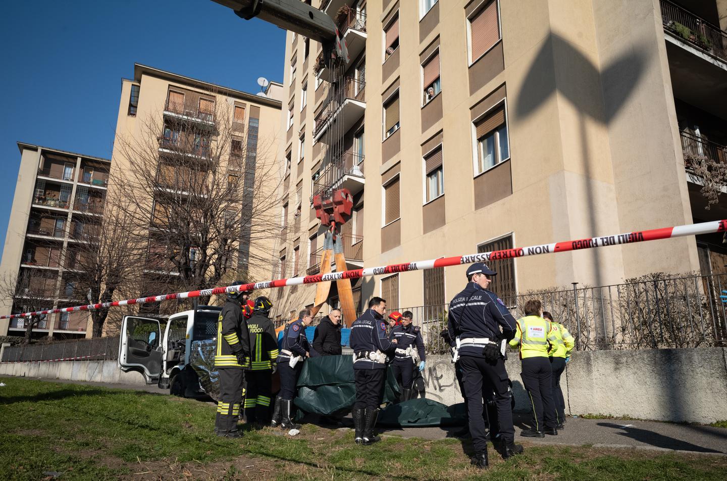 Incidente A Milano Anziana Muore Travolta Da Un Furgone Sul Marciapiede In Viale Fermi