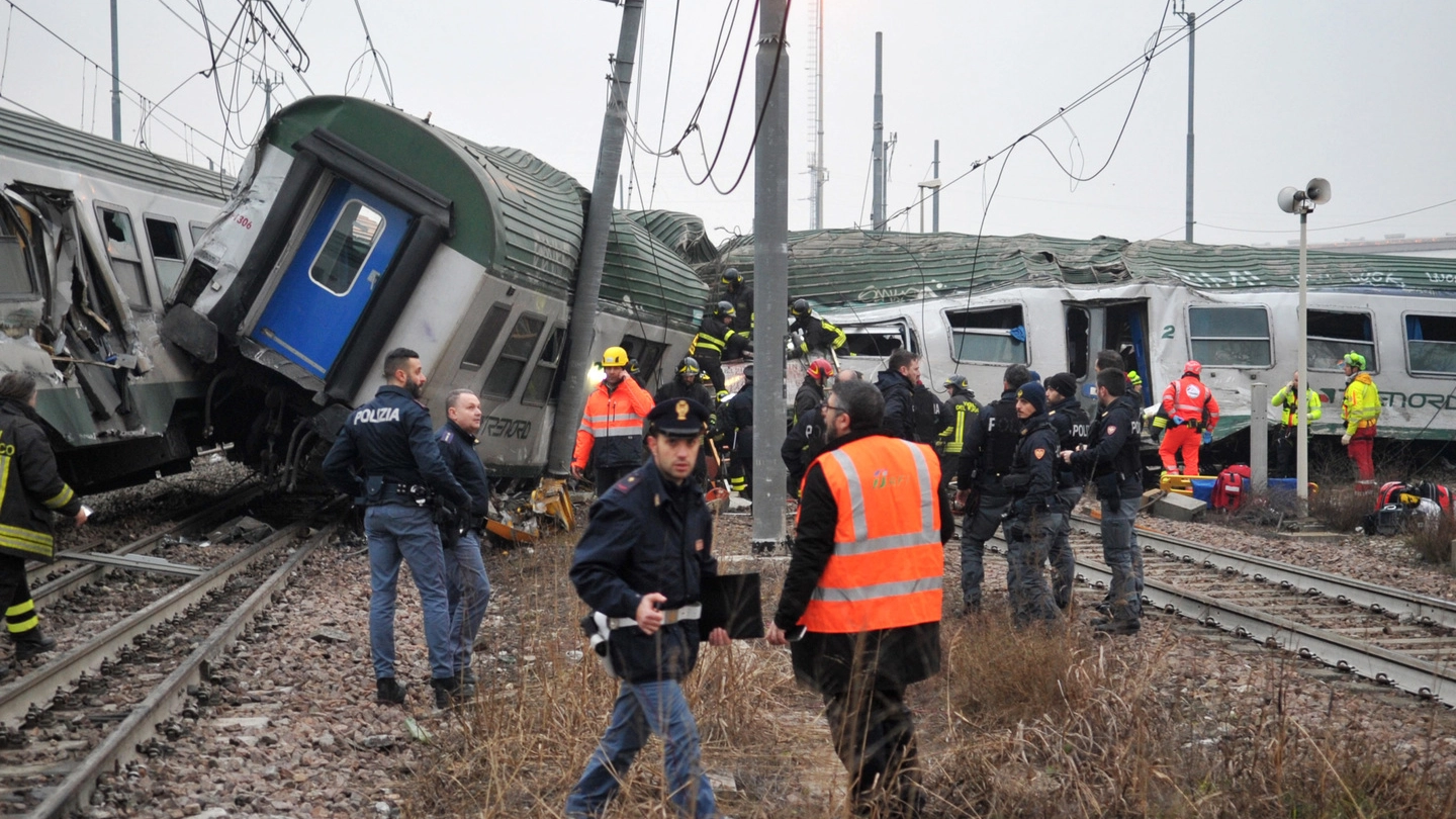 All’alba del 25 gennaio 2018 il treno dei pendolari deragliò a causa della rottura di una rotaia. Nel terribile incidente persero la vita tre donne