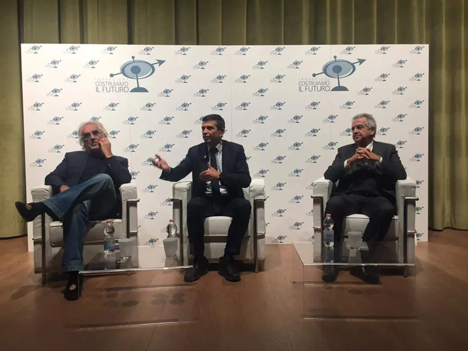 Flavio Briatore a Merate: "La Riforma non mi entusiasma", ma vota sì