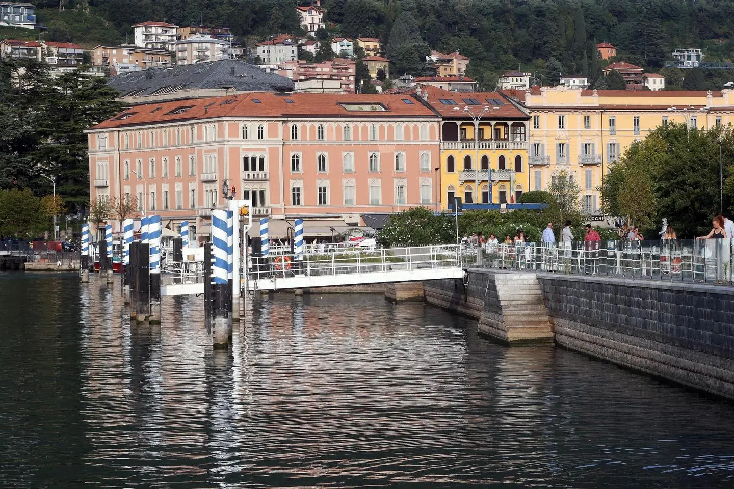 Lecco, lago di Como a secco: è pieno solo al 9%. La siccità non dà tregua