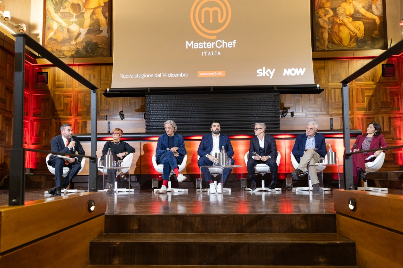 Giorgio Locatelli, Antonino Cannavacciulo e Bruno Barbieri sul palco dell'aula magna della Cattolica