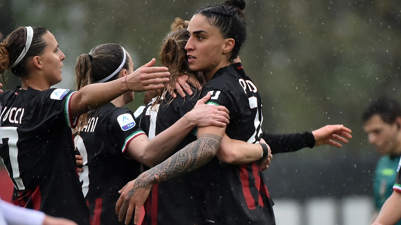 Il Milan femminile durante la partita contro la Fiorentina del marzo 2023
