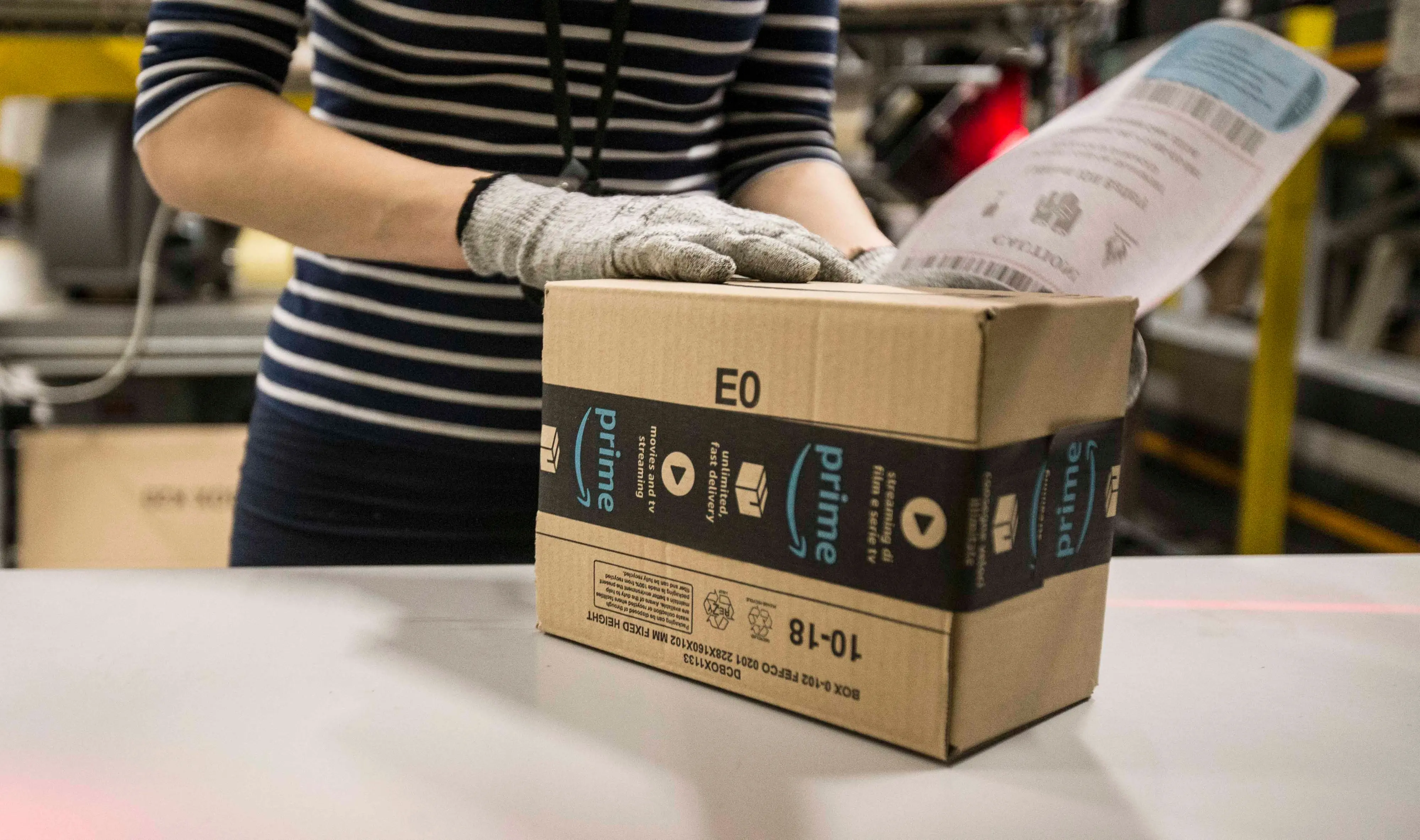 Amazon logistica e trasporti: aumentano gli stipendi. Di quanto e perché