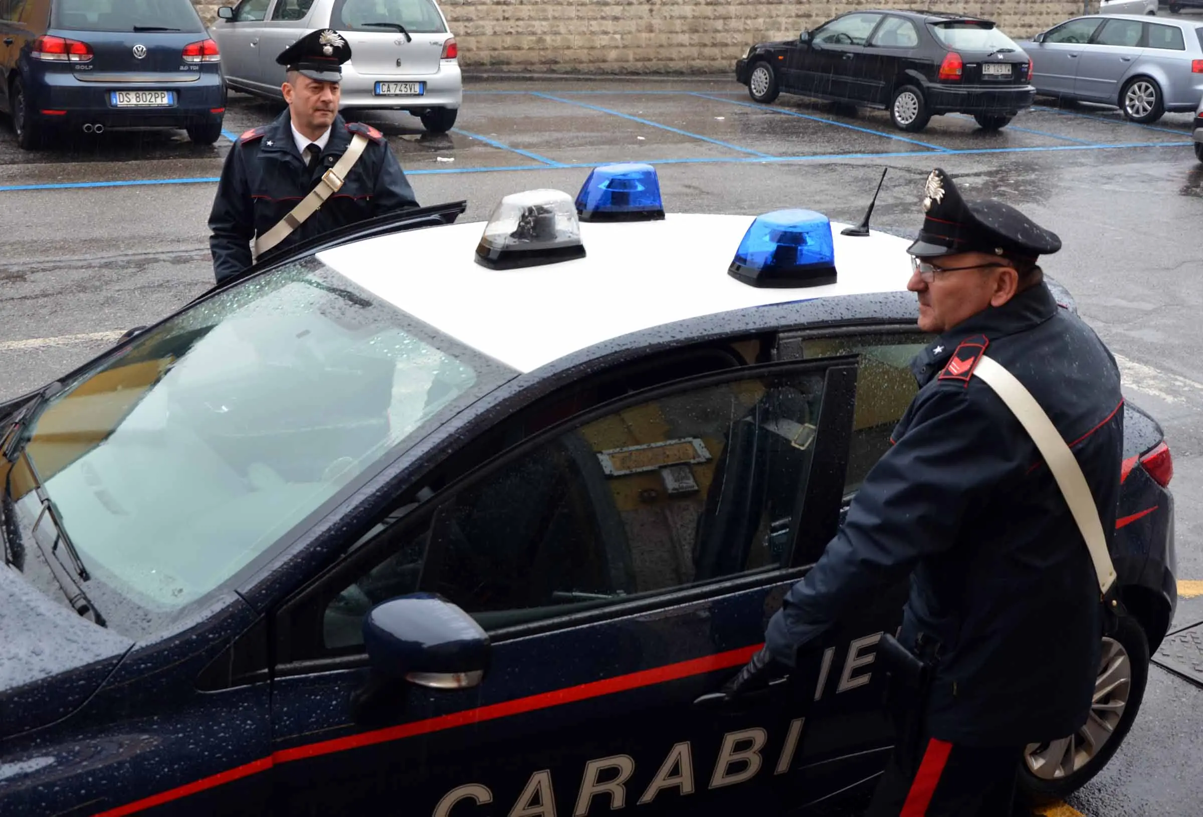 Pizzighettone, carabinieri in Comune: bloccato matrimonio combinato