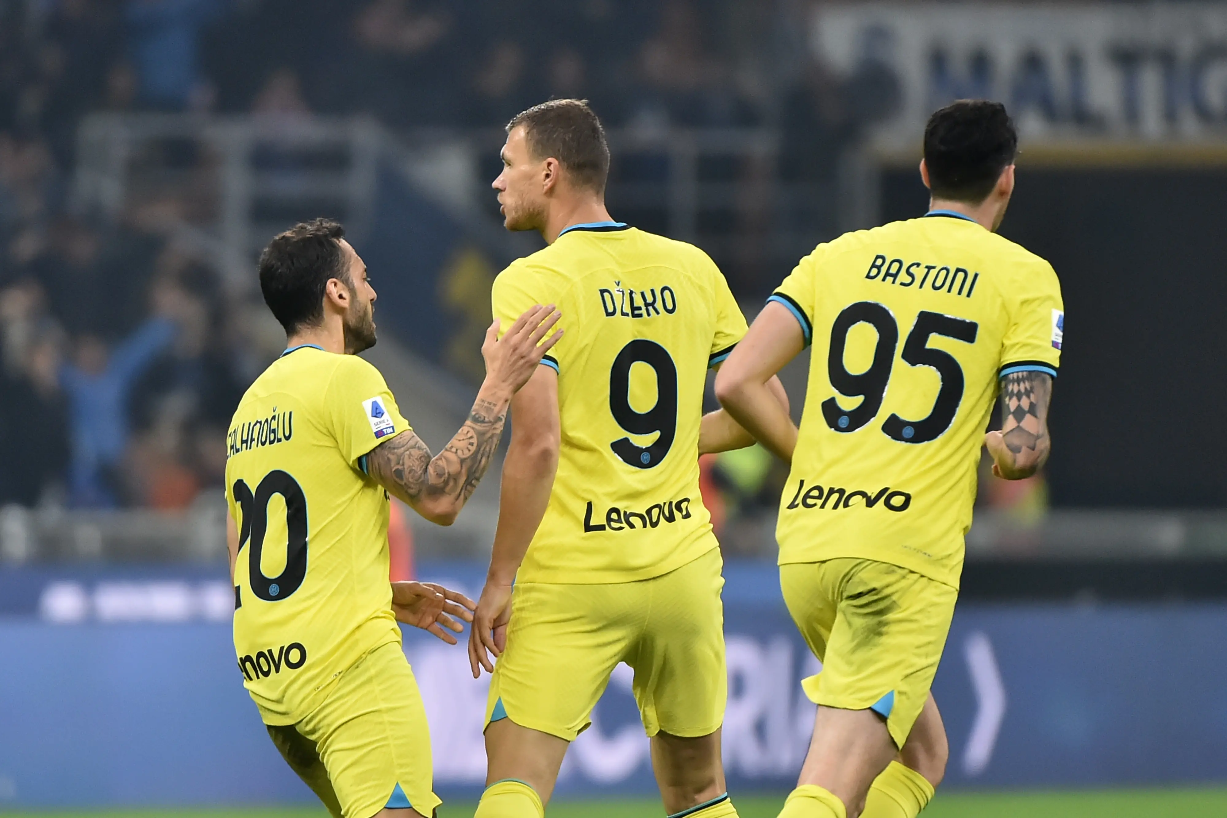 Inter-Bologna, le pagelle: Dzeko fa di tutto, Dimarco fa di più