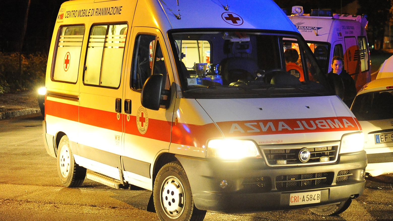 Ambulanza in azione nella notte