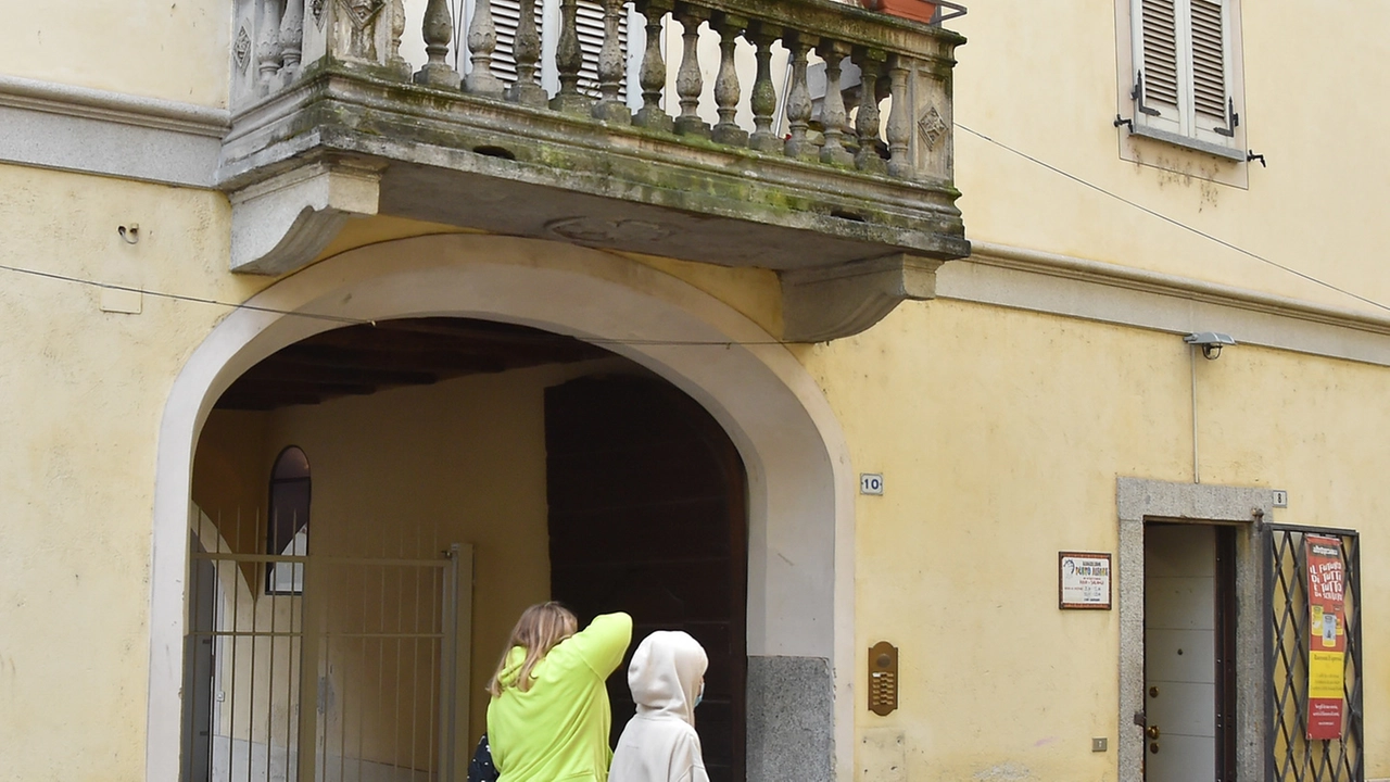 L’edificio occupato dal maghrebino si trova in pieno centro, a ridosso del Castello