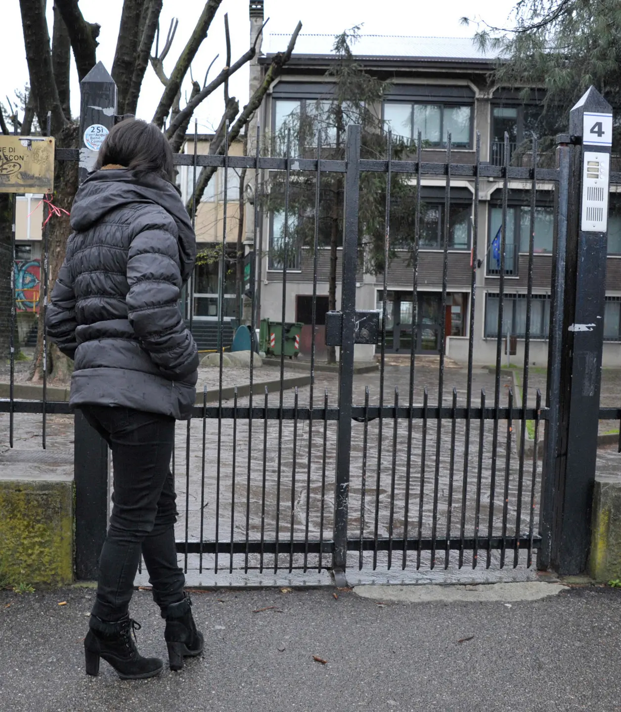 Cesano Boscone: perdita d'acqua, muffa, riscaldamento ko. La scuola Gobetti resta chiusa