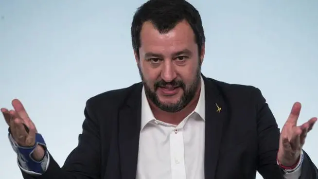 Elezioni a Milano, Matteo Salvini insiste: Albertini candidato