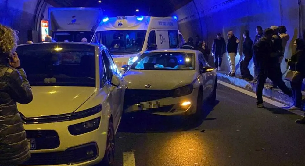 Statale 36, incidente nella galleria del Monte Barro: auto bloccate, anche tre ambulanze