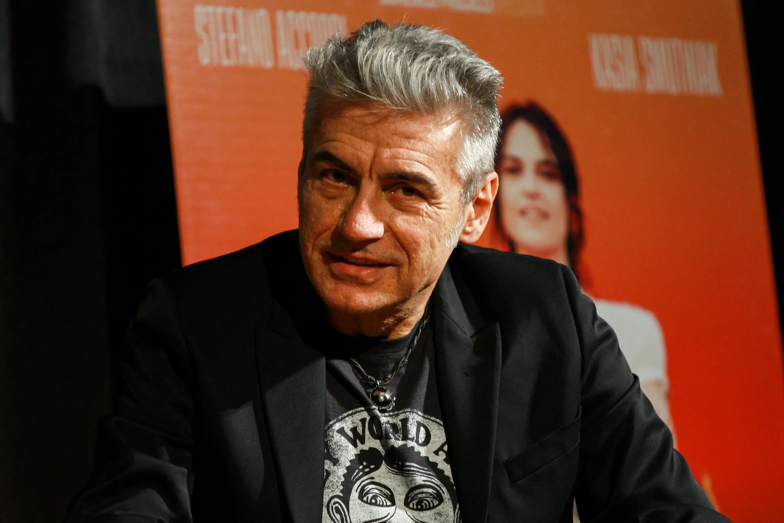 Milano, Ligabue incontra il pubblico del suo terzo film 'Made in Italy'