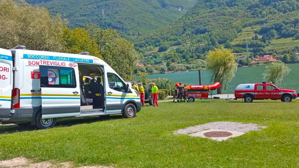 I soccorsi al lago di Endine