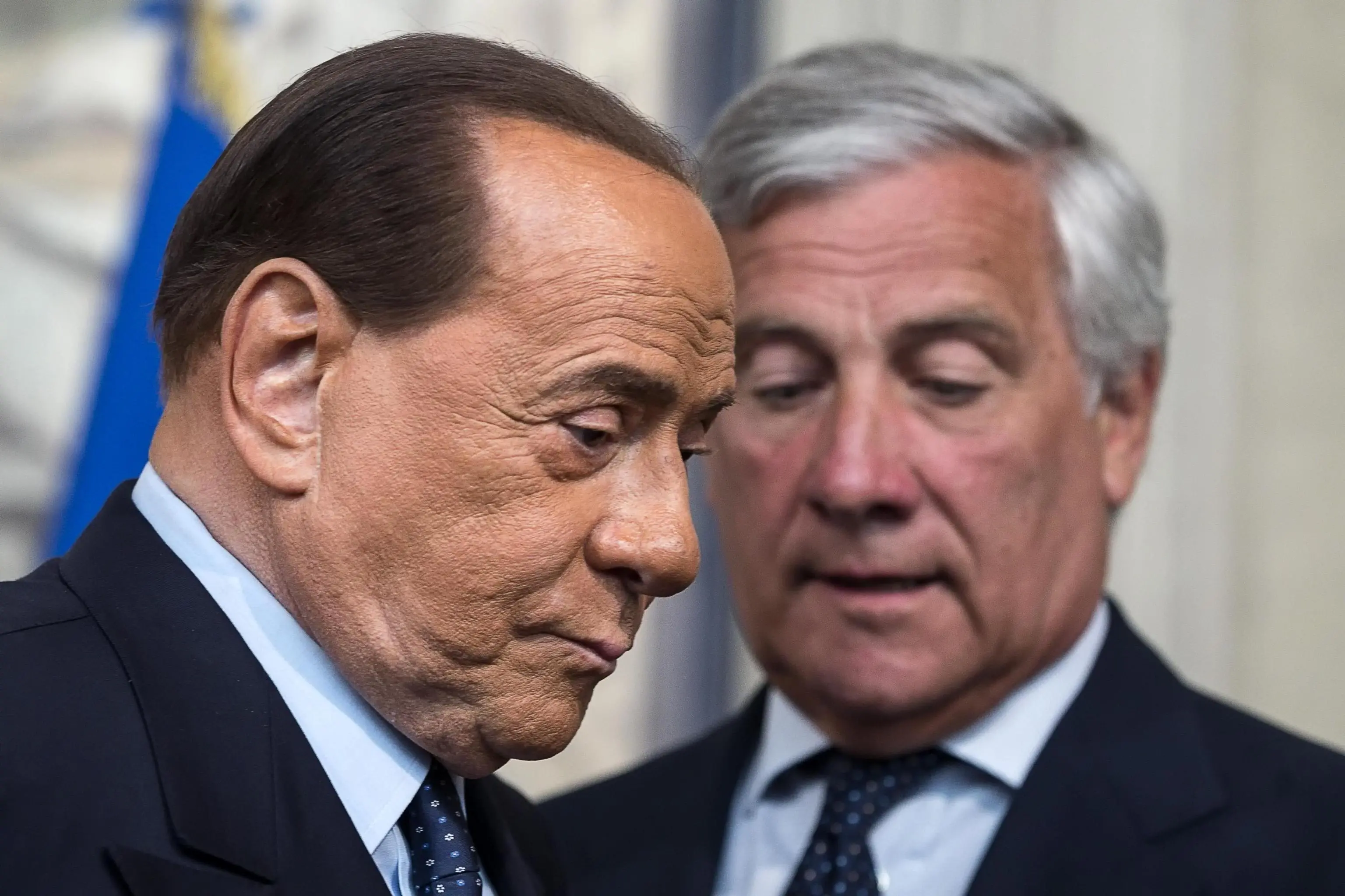 Silvio Berlusconi resta in terapia intensiva: “Ce la farò anche stavolta”. L’affetto di familiari e fan