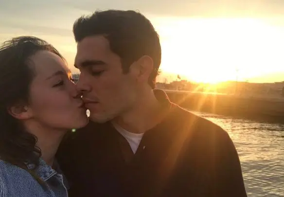 Aurora Ramazzotti e Goffredo Cerza, primo bacio 'social' al tramonto