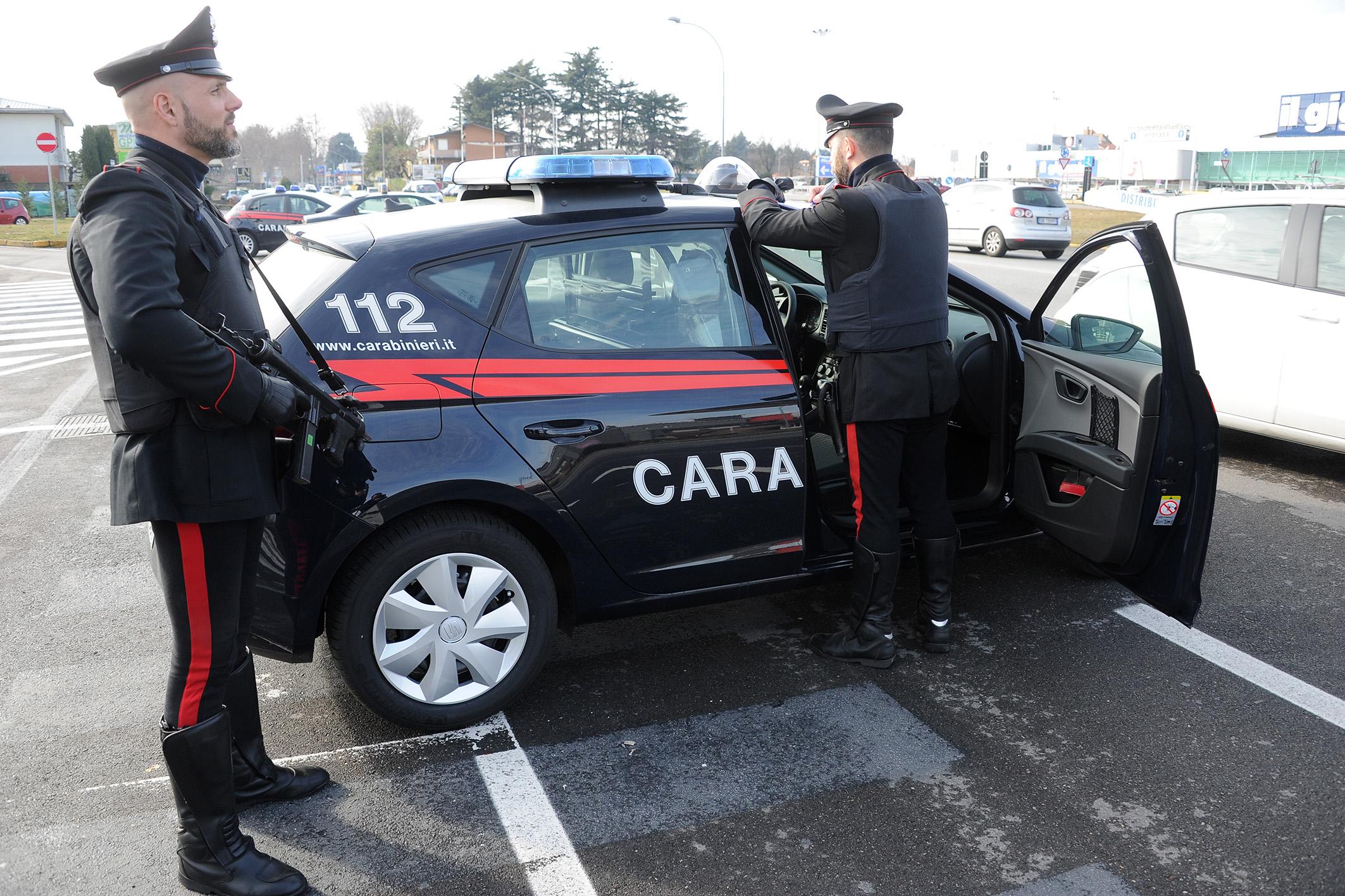 Legnano Rapinato Negozio Di Via Novara