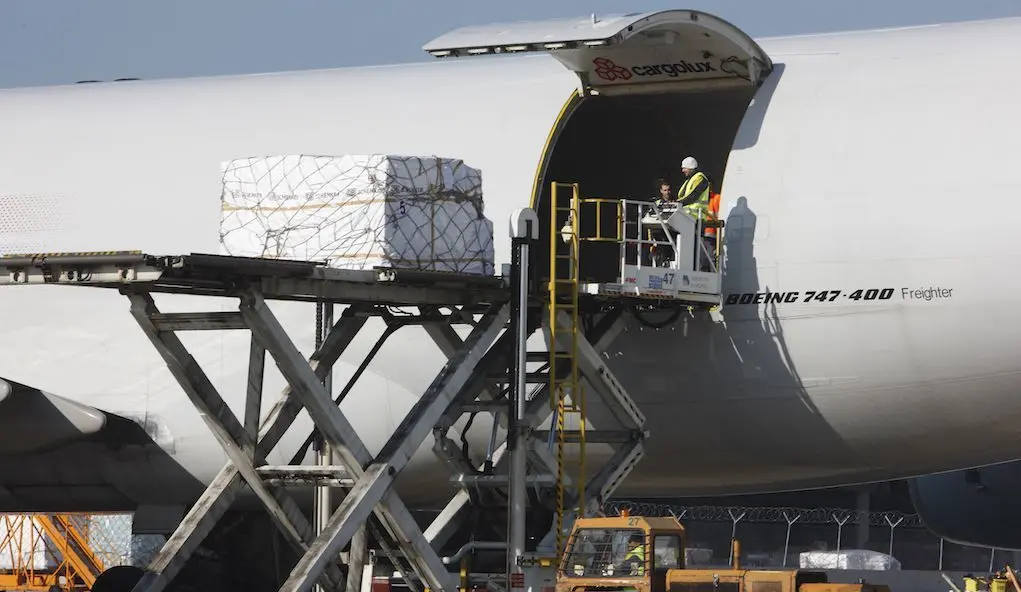 Malpensa: cercano di portare 50 mila euro a Dubai con nascondigli insoliti