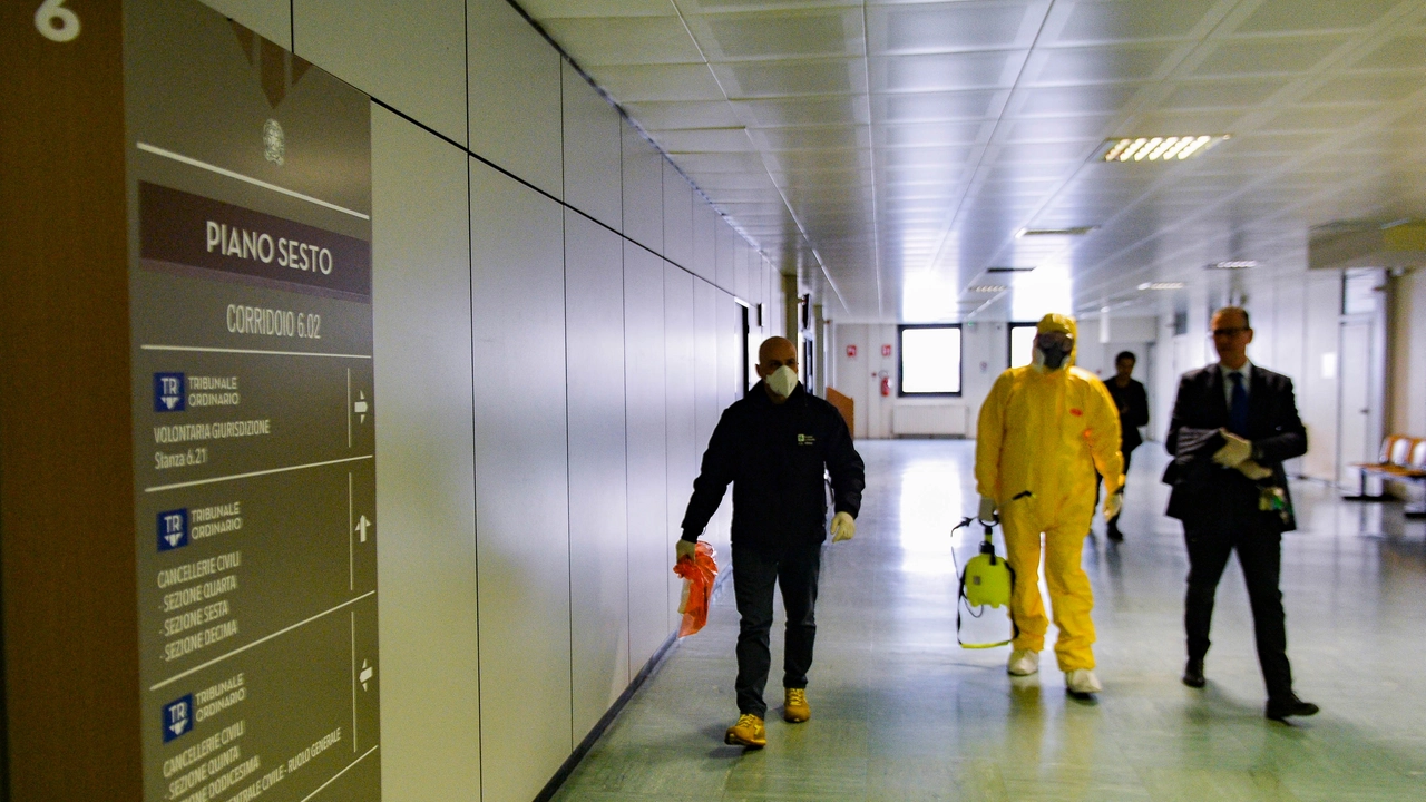 Disinfezione aule di tribunale dopo accertamenti medici