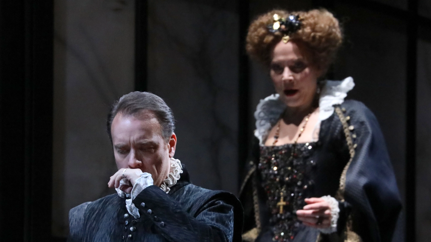 Il Don Carlo è proposto nella versione che Verdi scrisse per la Scala nel 1884