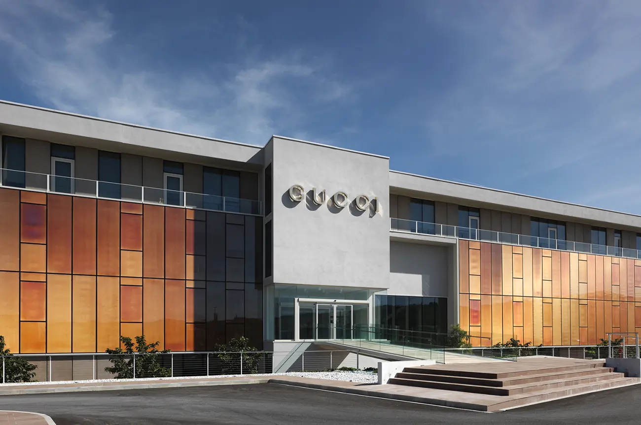 Facebook e Gucci contro la contraffazione sui social