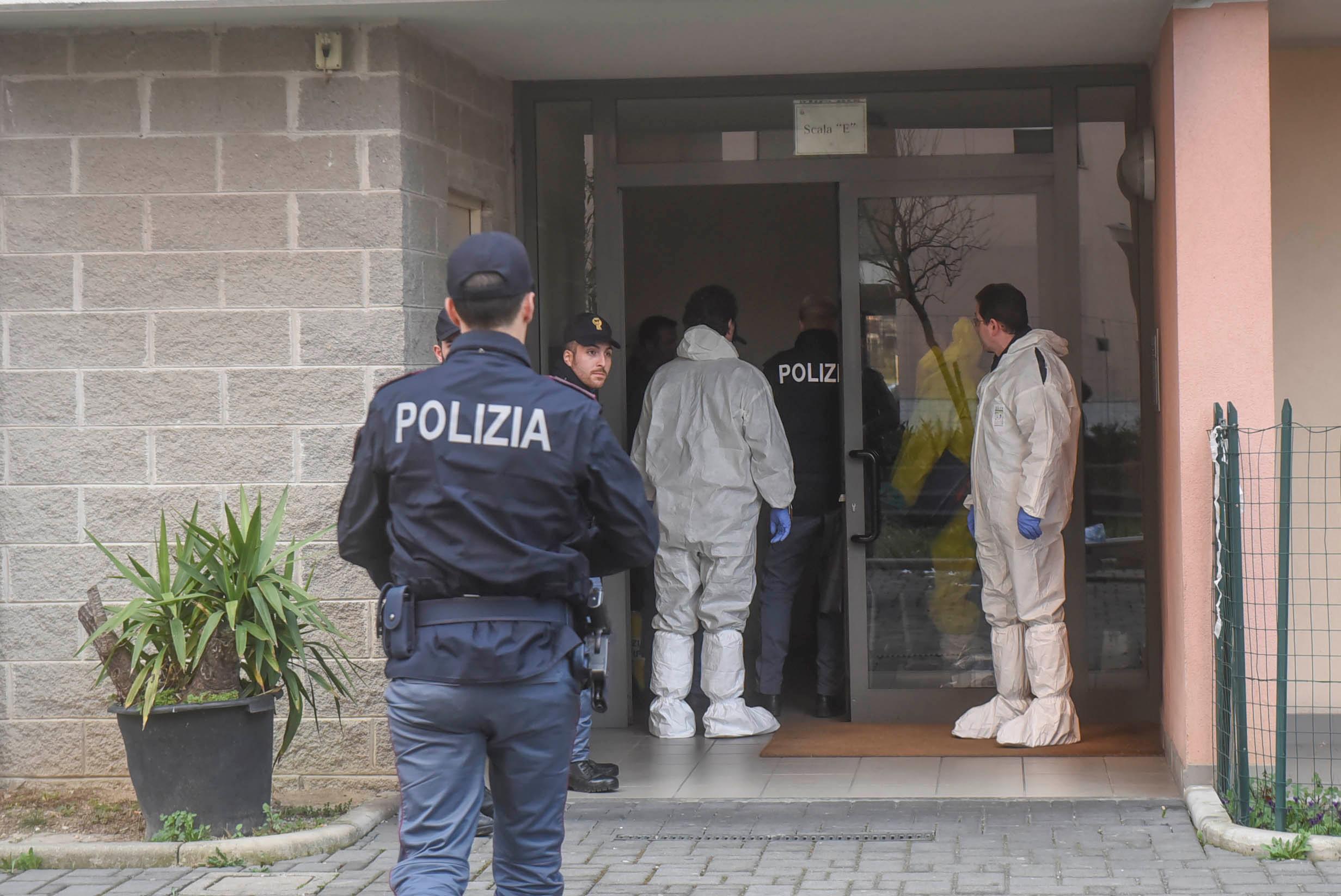 Via Gonin Trovato Morto In Casa Dal Padre Si Sospetta Omicidio