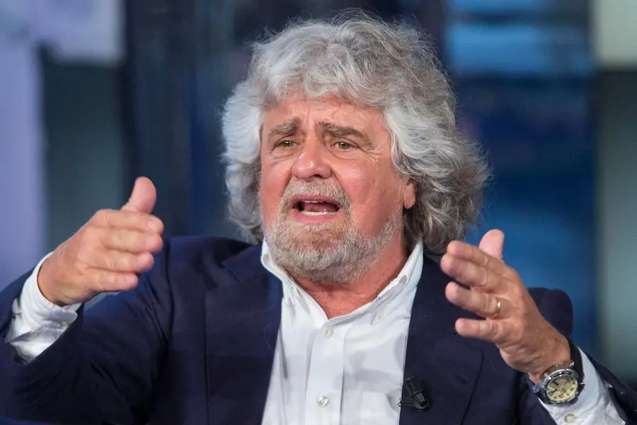 Beppe Grillo turista sul lago di Garda: è in una Spa di Limone