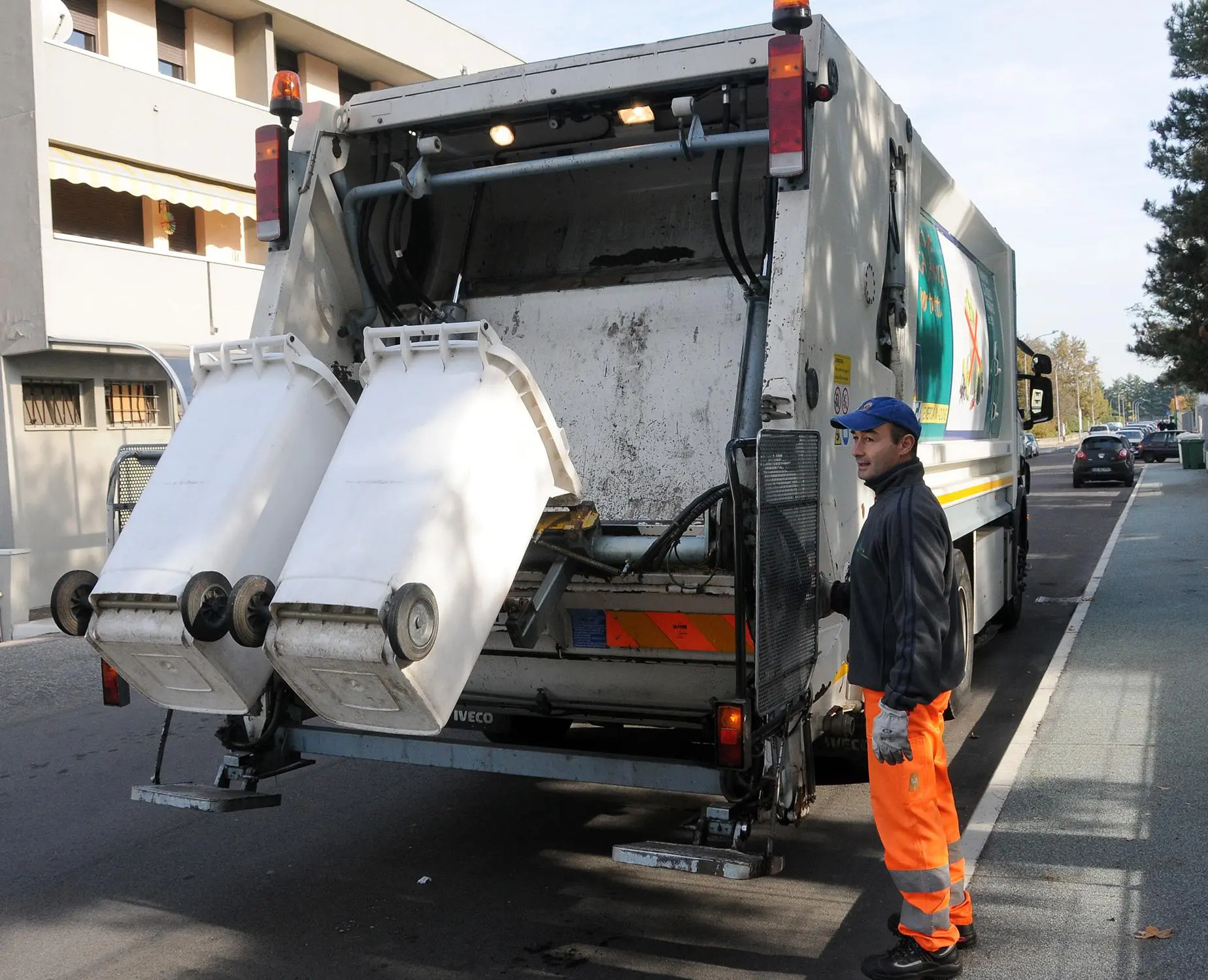 Raccolta rifiuti a singhiozzo