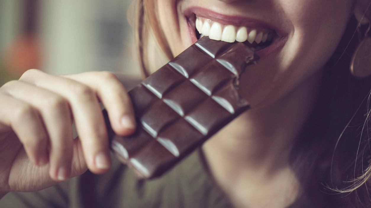 Il cioccolato fondente è anche utile al buonumore