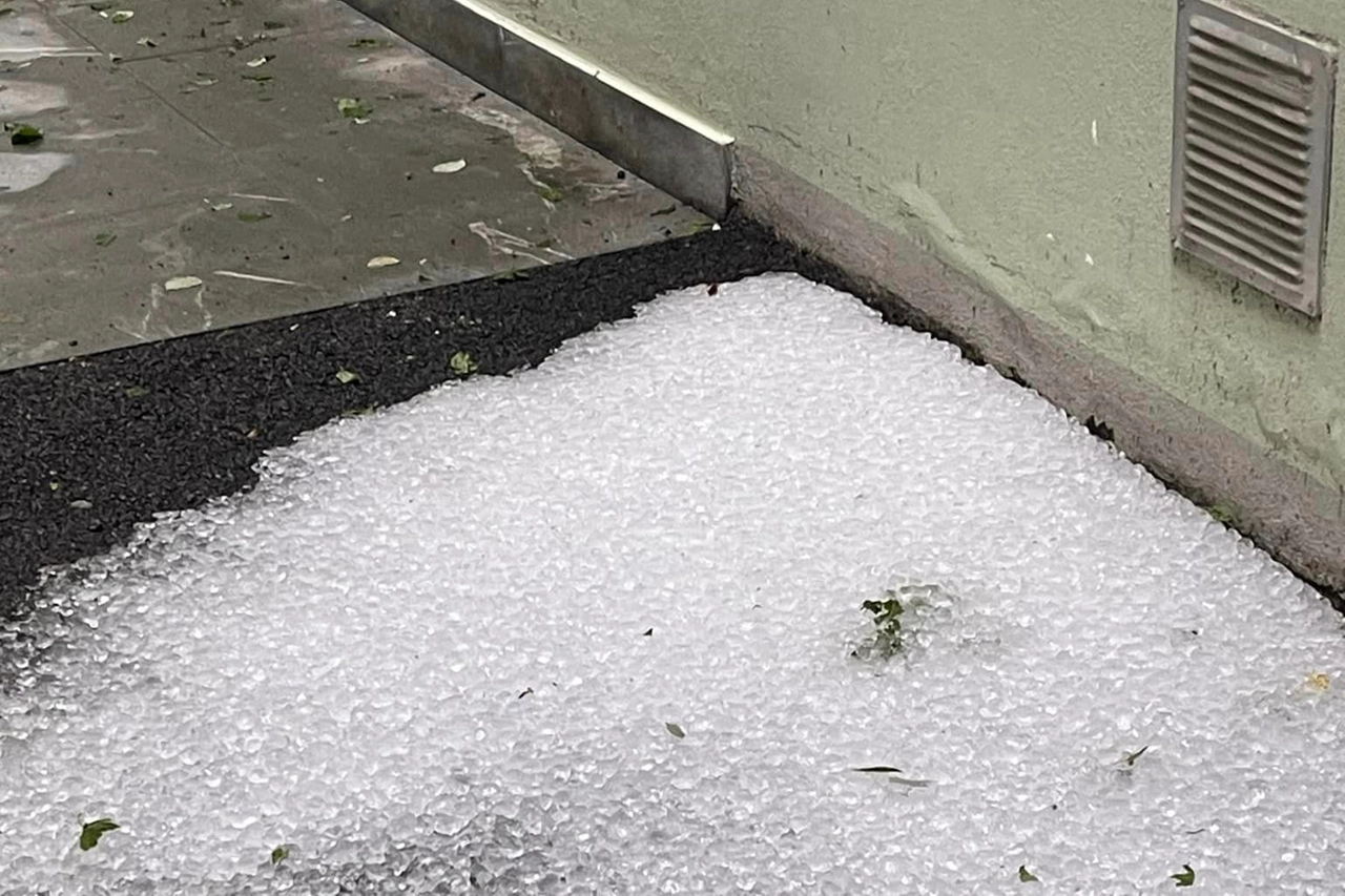 Grandinata a San Giovanni Bianco (Foto facebook Andrea Caldara)