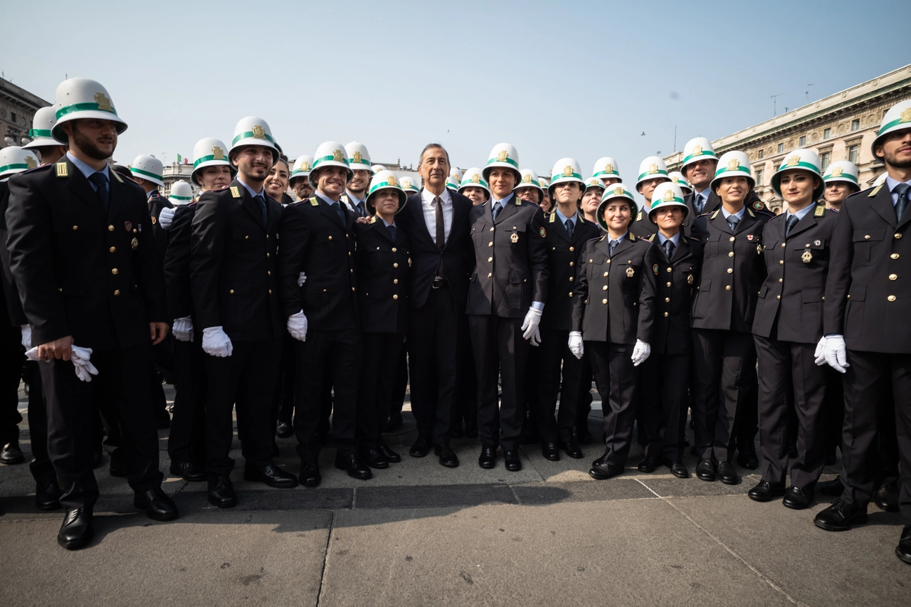 Il sindaco Giuseppe Sala durante la festa della polizia locale in piazza Duomo