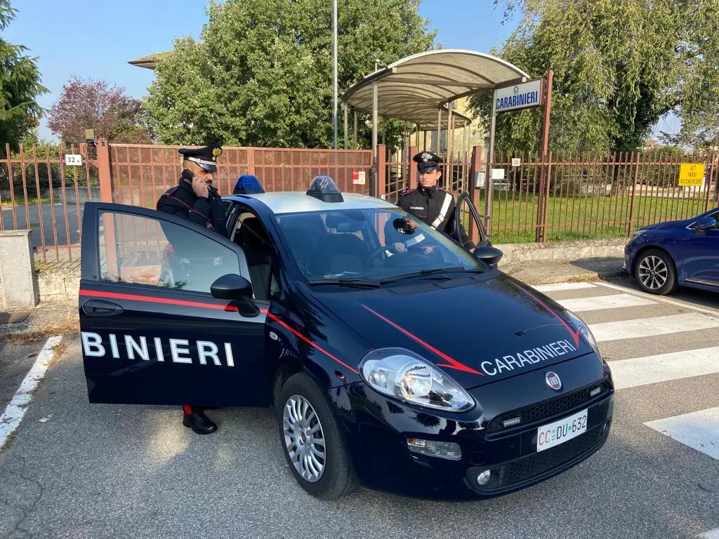 Soncino, quindicenne ferito con una coltellata: identificato e denunciato l'aggressore