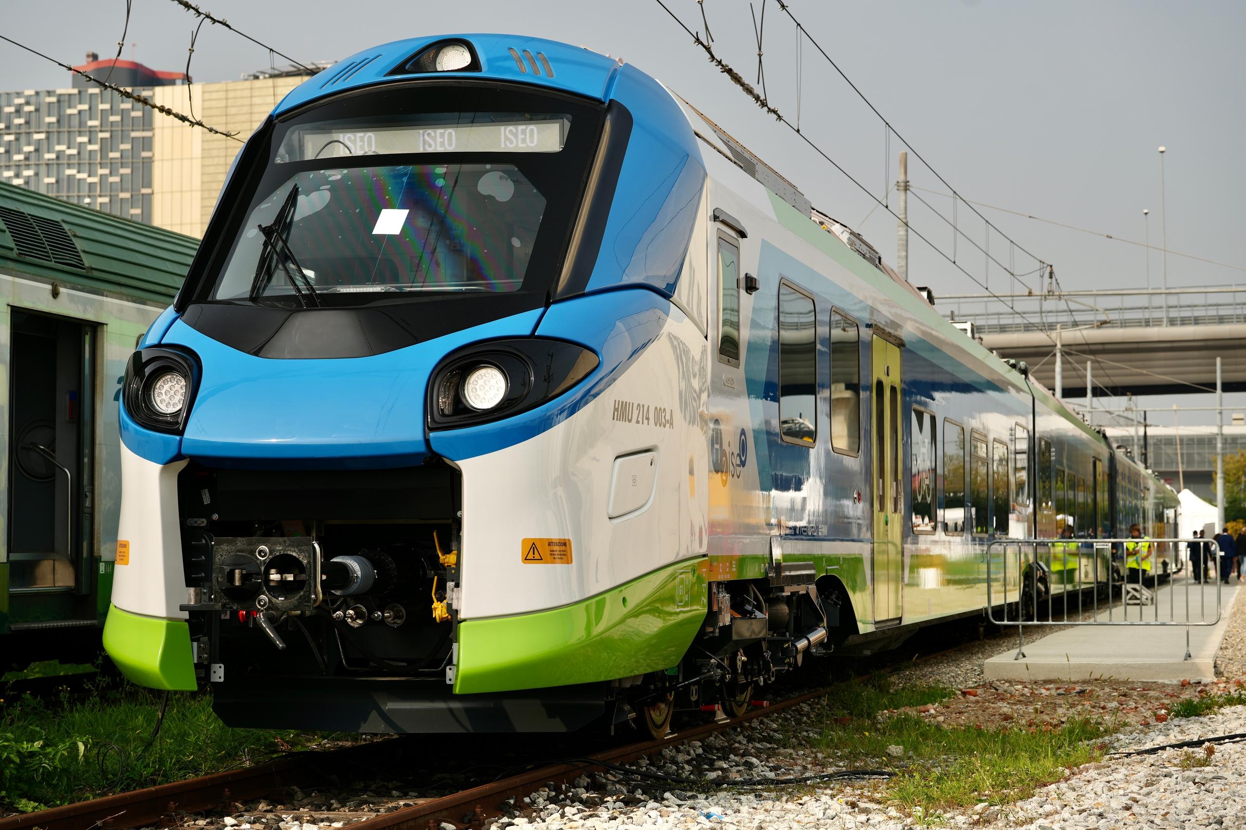 Brescia Iseo Edolo Arriva Il Treno A Idrogeno Il Primo In Italia