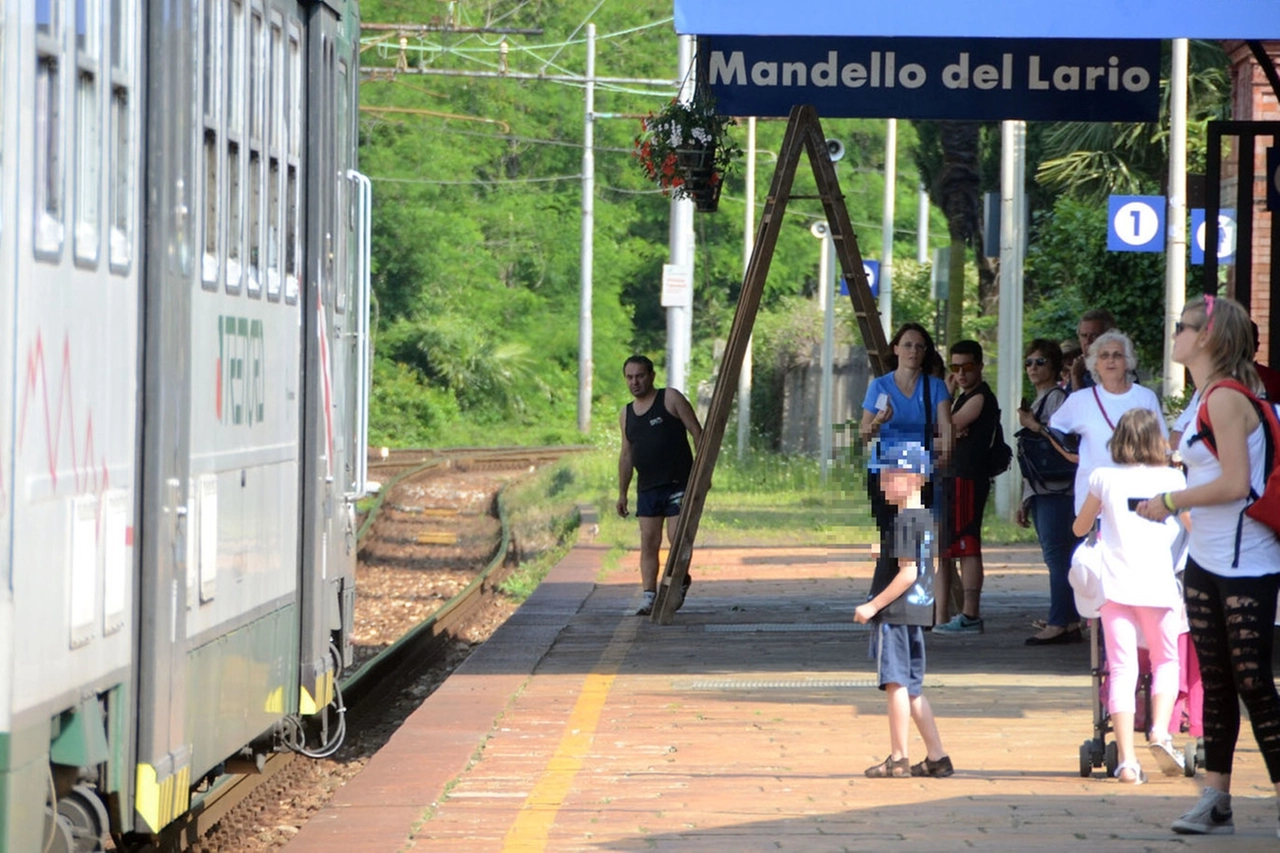 Stazione Mandello del Lario