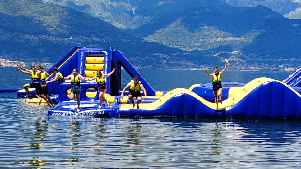 Inaugurato il primo acquapark del lago di Como: è a Dervio