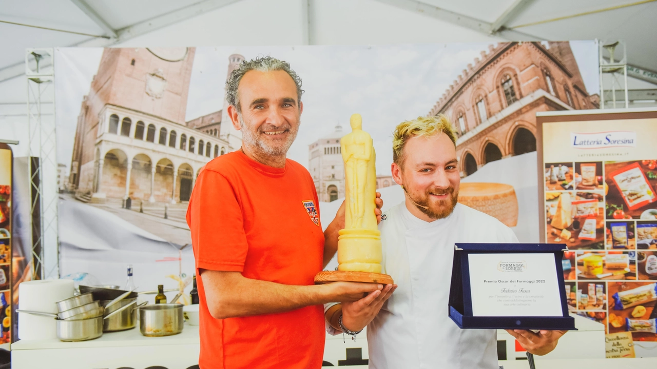 Degustazioni deii migliori prodotti caseari italiani, affiancati da eccellenze gastronomiche come composte, marmellate, mostarde, chutny e sott’olii, showcooking, degustazioni e costruzioni di formaggio