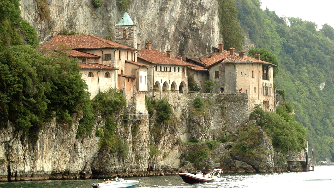 L'eremo di Santa Caterina del Sasso