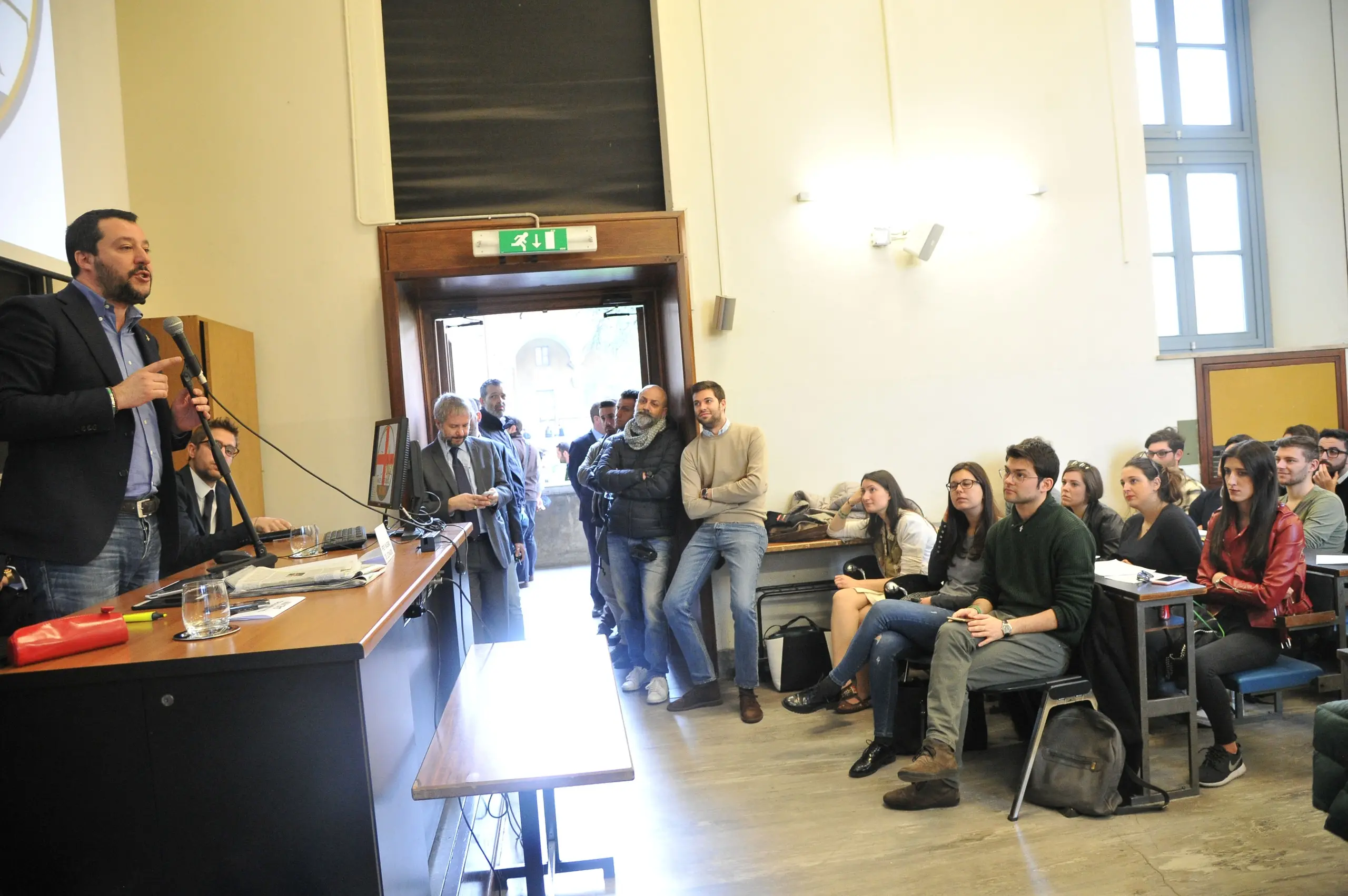 Salvini fa "lezione" in Cattolica: università blindata e controlli