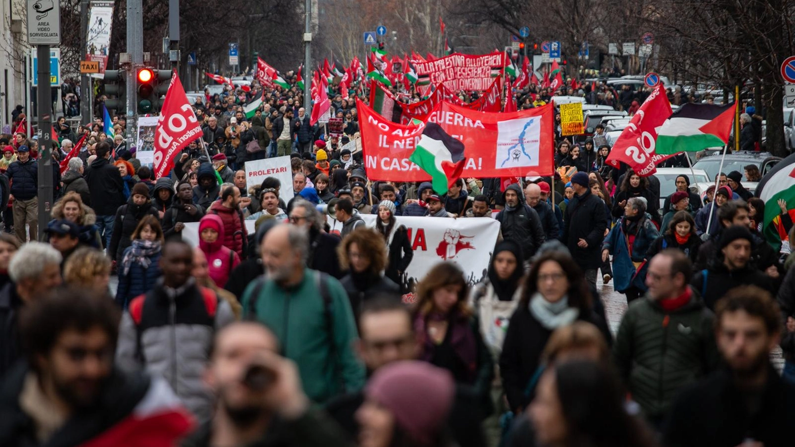 Il corteo per la Palestina di Milano (Foto Davide Canella)