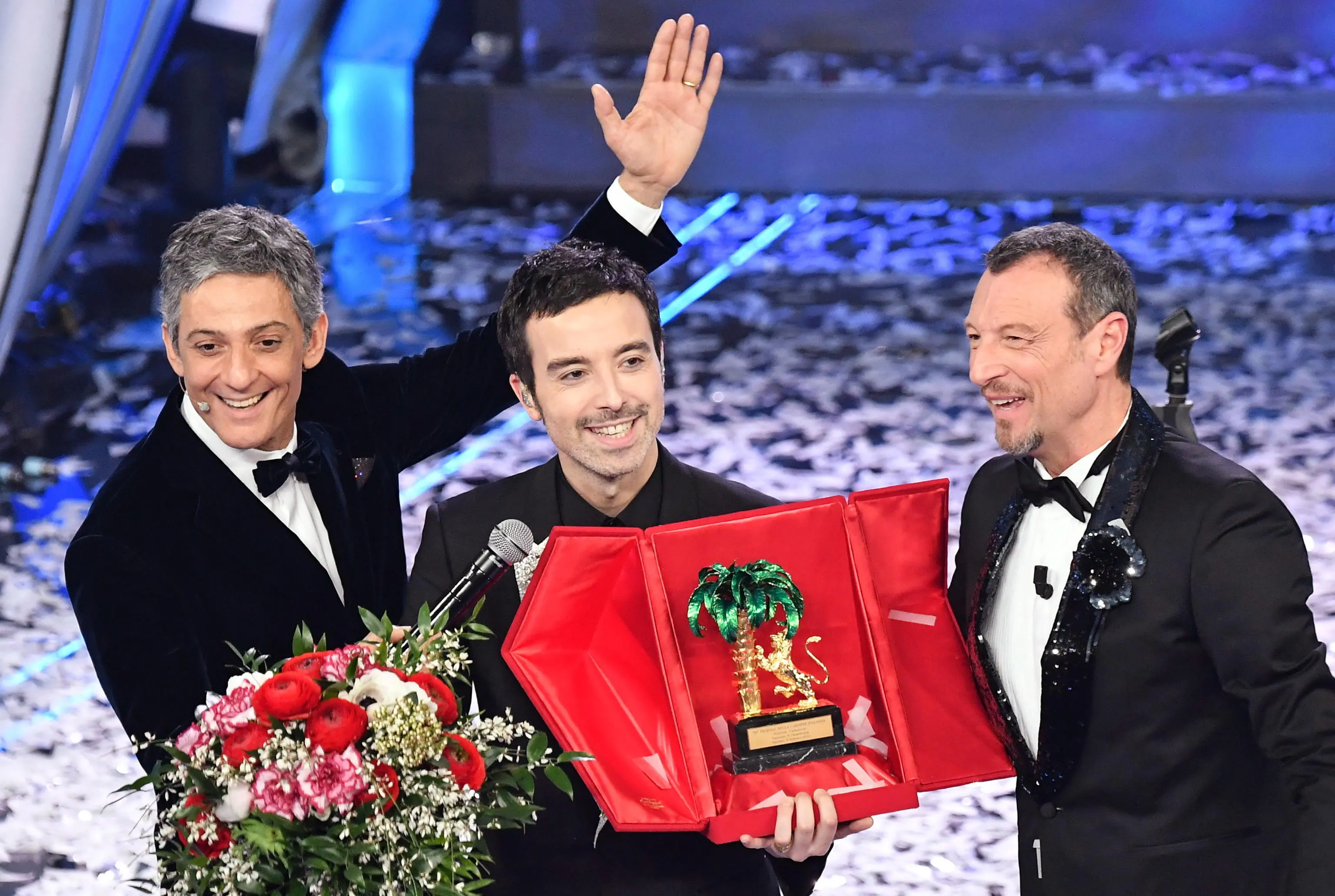 Sanremo 2021 divide l'Italia. The show must go on?