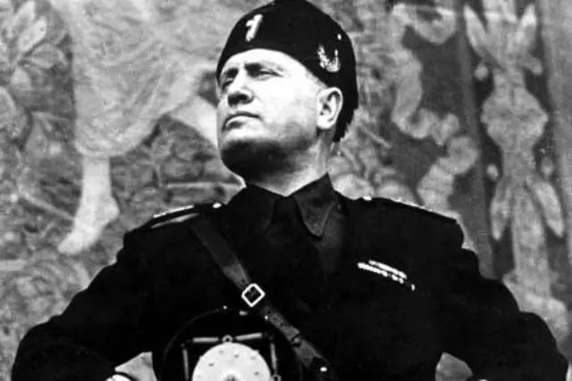 Bergamo cancella la cittadinanza onoraria di Benito Mussolini